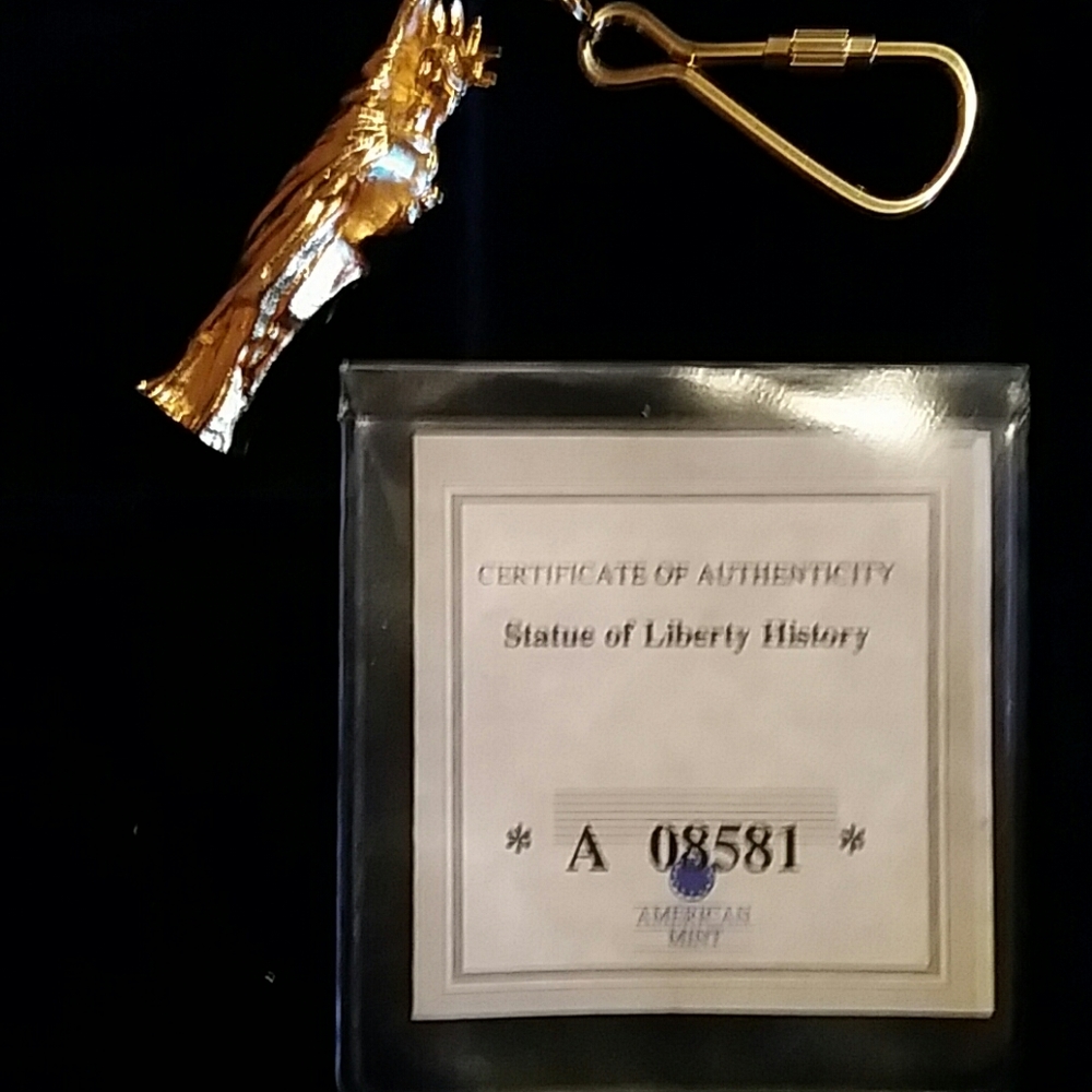 Statue of liberty w/ certificate of authenticity